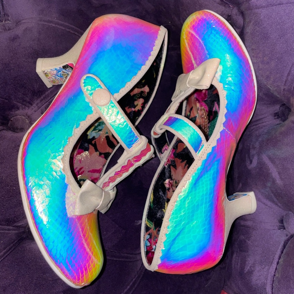 Chrome Style Irregular Choice Shoes